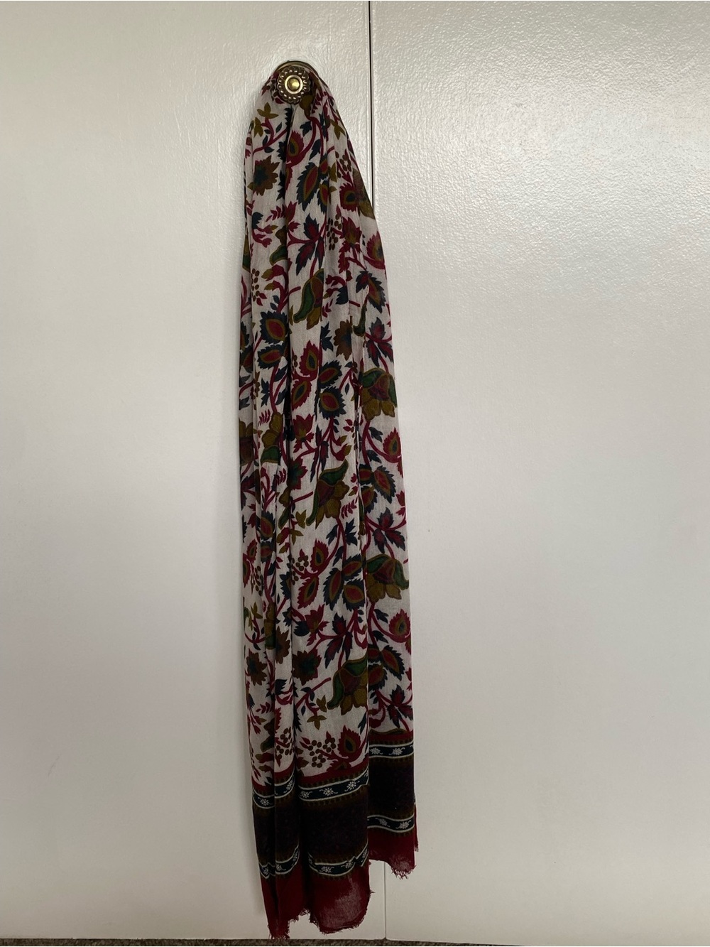 Massimo Dutti Floral Print Burgundy and Cream Scarf - Picture 2 of 8